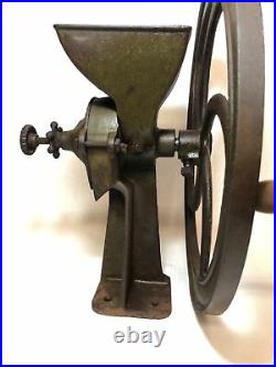 Antique Stover Mfg Co No 32 Rustic Cast Iron Burr Mill Coffee Grain Corn Grinder