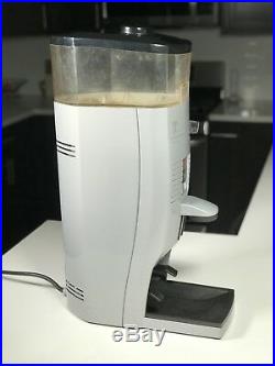 Capriccio Molino Commercial Coffee Bean Burr Grinder Machine M-02 Grupo Azkoyen