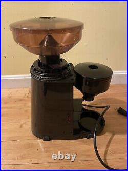 El cafe tranquilo Coffee Grinder by Cunill