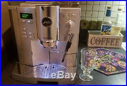 Jura Capresso Impressa S8 Super Automatic Espresso/Coffee machine Works well