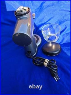 Kitchen Aid Pro Line Coffee Mill KPCG100PM1 Silver VG P/O Working Condition Kitchen Aid Pro Line Coffee Mill KPCG100PM1 Silver VG P/O Working Condition
