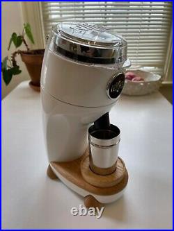 Niche Zero in White Coffee Espresso Conical Burr Grinder US Model Pure 120V AC